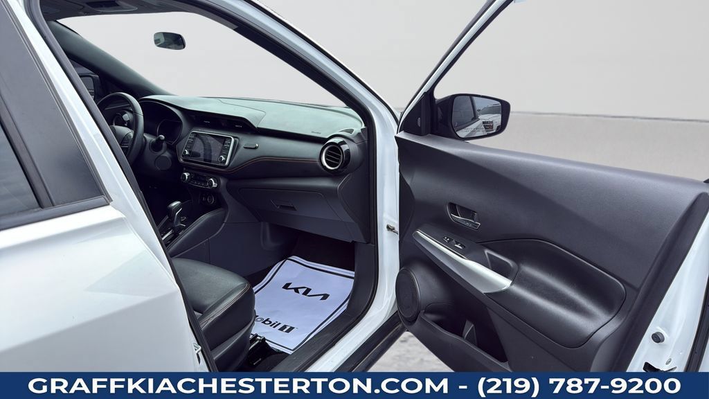 Used 2018 Nissan Kicks SR FWD image 23