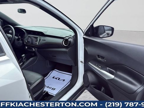 Used 2018 Nissan Kicks SR FWD image 23