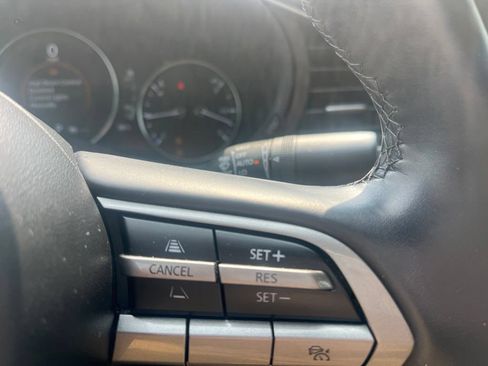 Used 2022 MAZDA MAZDA3 s FWD image 15