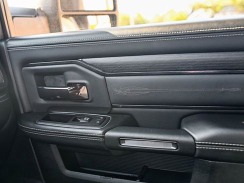 Used 2024 RAM 5500 4x4 Crew Cab image 63