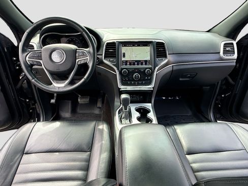 Used 2018 Jeep Grand Cherokee Limited AWD/4WD image 3