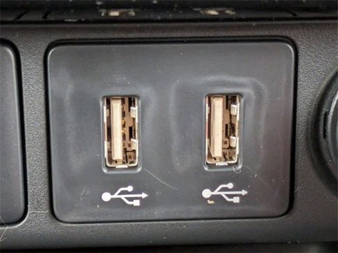 New 2025 Mitsubishi Eclipse Cross LE image 21