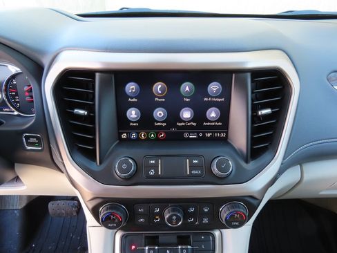 Certified 2022 GMC Acadia Denali w/ GMC Pro Grade Package AWD/4WD image 18