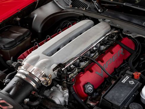 Used 2004 Dodge Viper SRT-10 RWD image 34