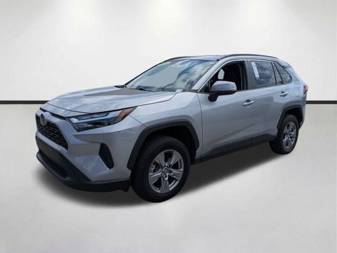 Used 2024 Toyota RAV4 XLE FWD image 8