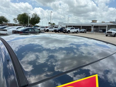 Used 2020 Hyundai Elantra SE w/ Cargo Package (C1) FWD image 8