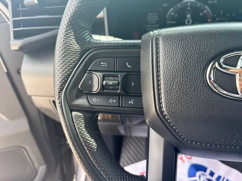 Used 2025 Toyota Sequoia TRD Pro AWD/4WD image 38