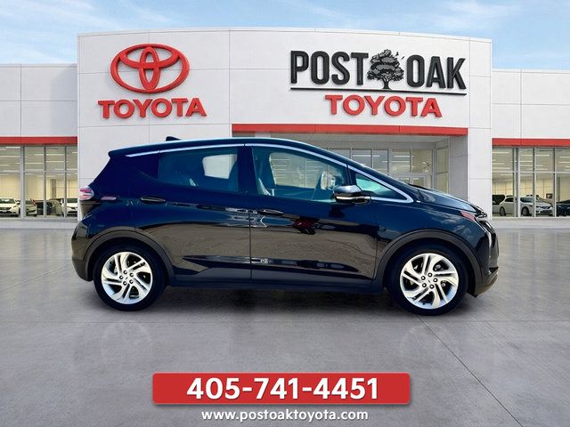 Used 2022 Chevrolet Bolt LT FWD image 6