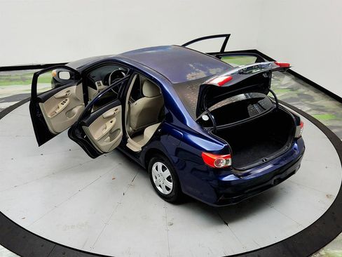 Used 2013 Toyota Corolla L FWD image 34