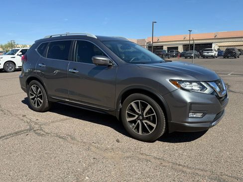 Used 2020 Nissan Rogue SL w/ Premium Package image 3
