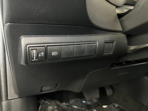 Used 2026 Toyota Corolla SE w/ SE Package FWD image 27