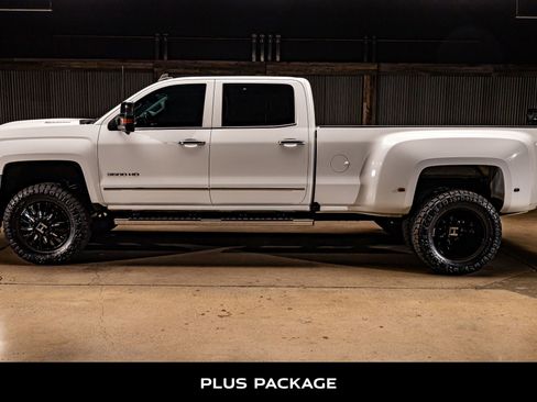 Used 2018 Chevrolet Silverado 3500 LTZ w/ Duramax Plus Package image 6
