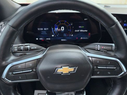 Certified 2025 Chevrolet Equinox LT w/ Safety and Technology Package image 17