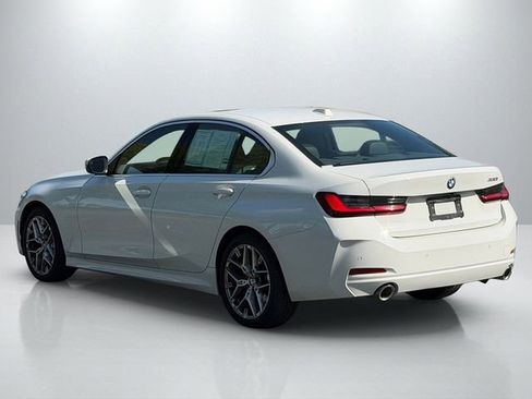 Used 2025 BMW 330i Sedan image 3