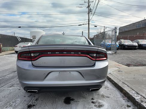 Used 2015 Dodge Charger SXT w/ AWD Premium Group image 5