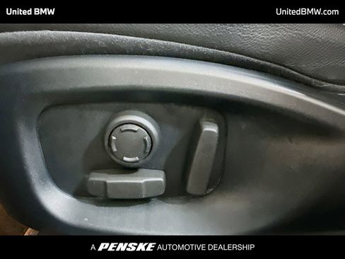 Used 2018 Jaguar F-PACE Prestige image 4