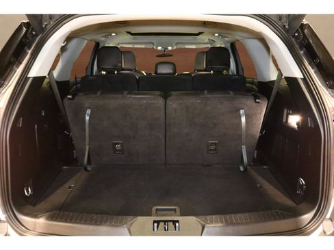 Used 2024 Ford Explorer XLT w/ Equipment Group 202A image 18