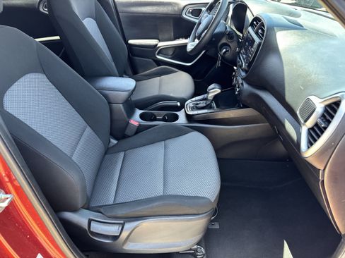 Certified 2023 Kia Soul LX w/ Option Group 015 FWD image 9