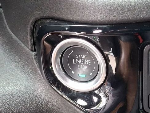 Used 2025 Chevrolet Silverado 2500 High Country AWD/4WD image 18