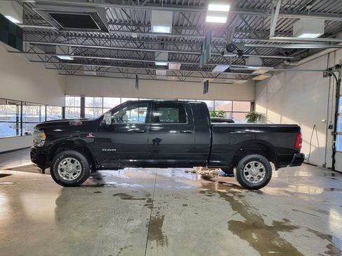 Used 2023 RAM 3500 Laramie AWD/4WD image 8