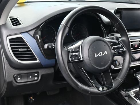 Used 2023 Kia Seltos S FWD image 14