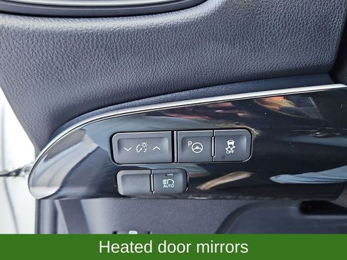 Used 2018 Toyota Prius Two image 13