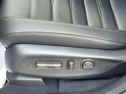 Used 2026 Honda CR-V EX-L image 10