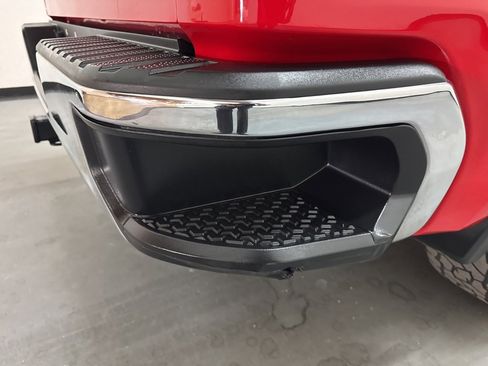 Used 2019 GMC Sierra 1500 SLT image 13