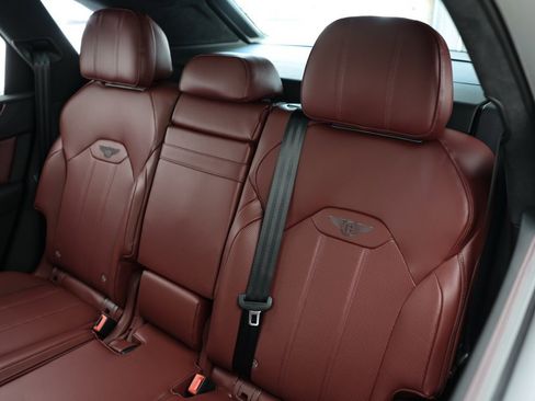 New 2024 Bentley Bentayga image 6