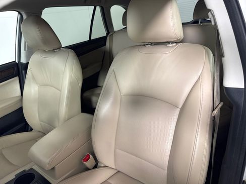 Used 2015 Subaru Outback 2.5i Limited image 12