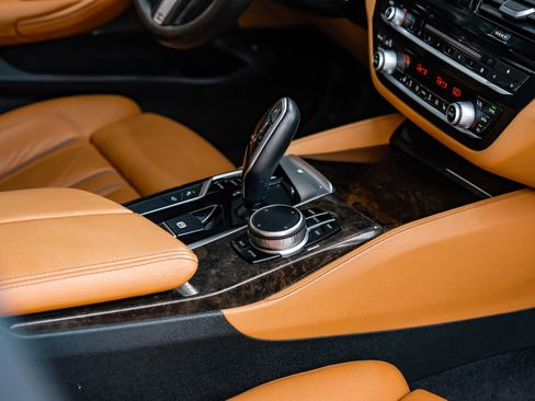 Used 2019 BMW M550i xDrive w/ Premium Package 2 AWD/4WD image 35