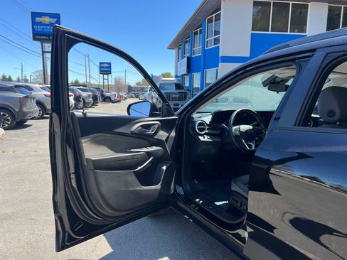 Certified 2024 Chevrolet Trax ACTIV FWD image 15