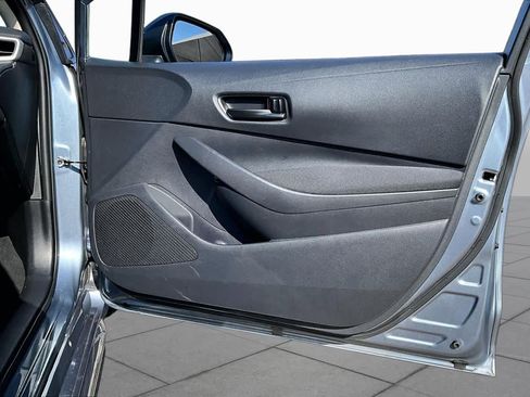 Used 2025 Toyota Corolla LE FWD image 25