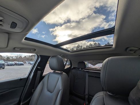 Certified 2023 Buick Encore GX Essence w/ Experience Buick Package image 25