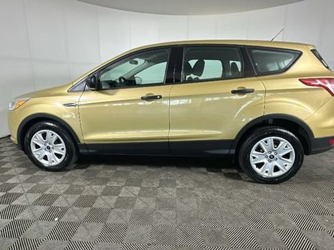 Used 2014 Ford Escape S FWD image 5