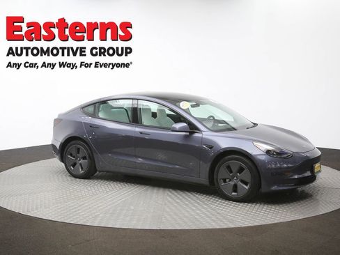 Used 2023 Tesla Model 3 Standard Range image 44