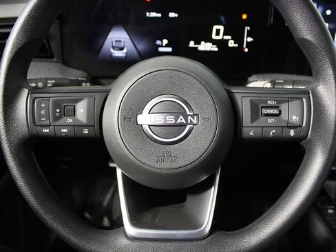 Used 2025 Nissan Kicks SV FWD image 10