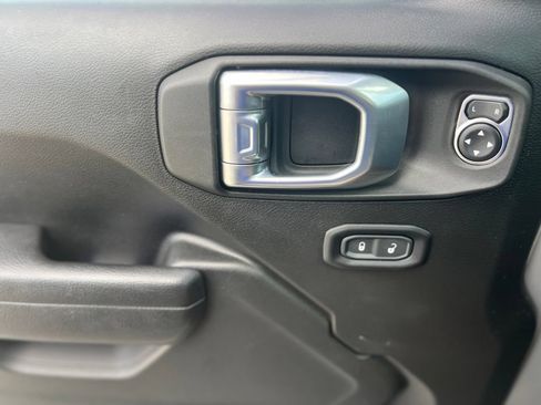 Used 2023 Jeep Wrangler Sport AWD/4WD image 18