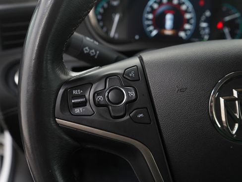 Used 2014 Buick LaCrosse image 24