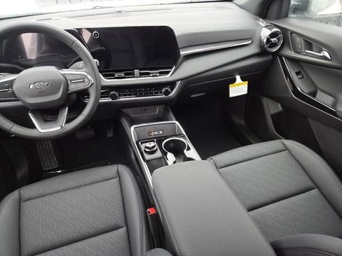 New 2026 Chevrolet Equinox LT w/ Convenience Package II image 31