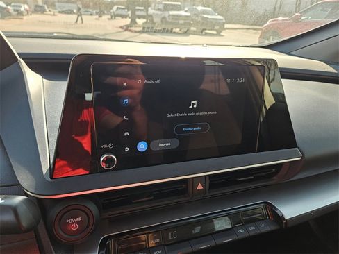 Used 2025 Toyota Prius LE image 21