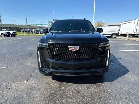 Used 2023 Cadillac Escalade Sport AWD/4WD image 3
