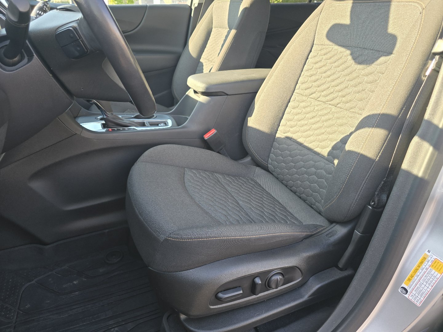 Used 2021 Chevrolet Equinox LT FWD image 30