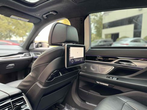 Used 2018 BMW ALPINA B7 xDrive image 39