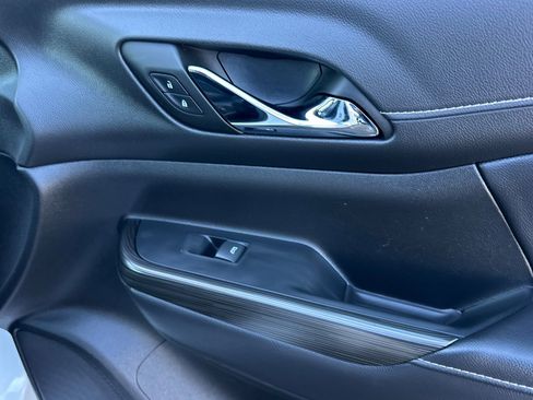 Used 2022 GMC Acadia SLT w/ Elevation Edition image 23