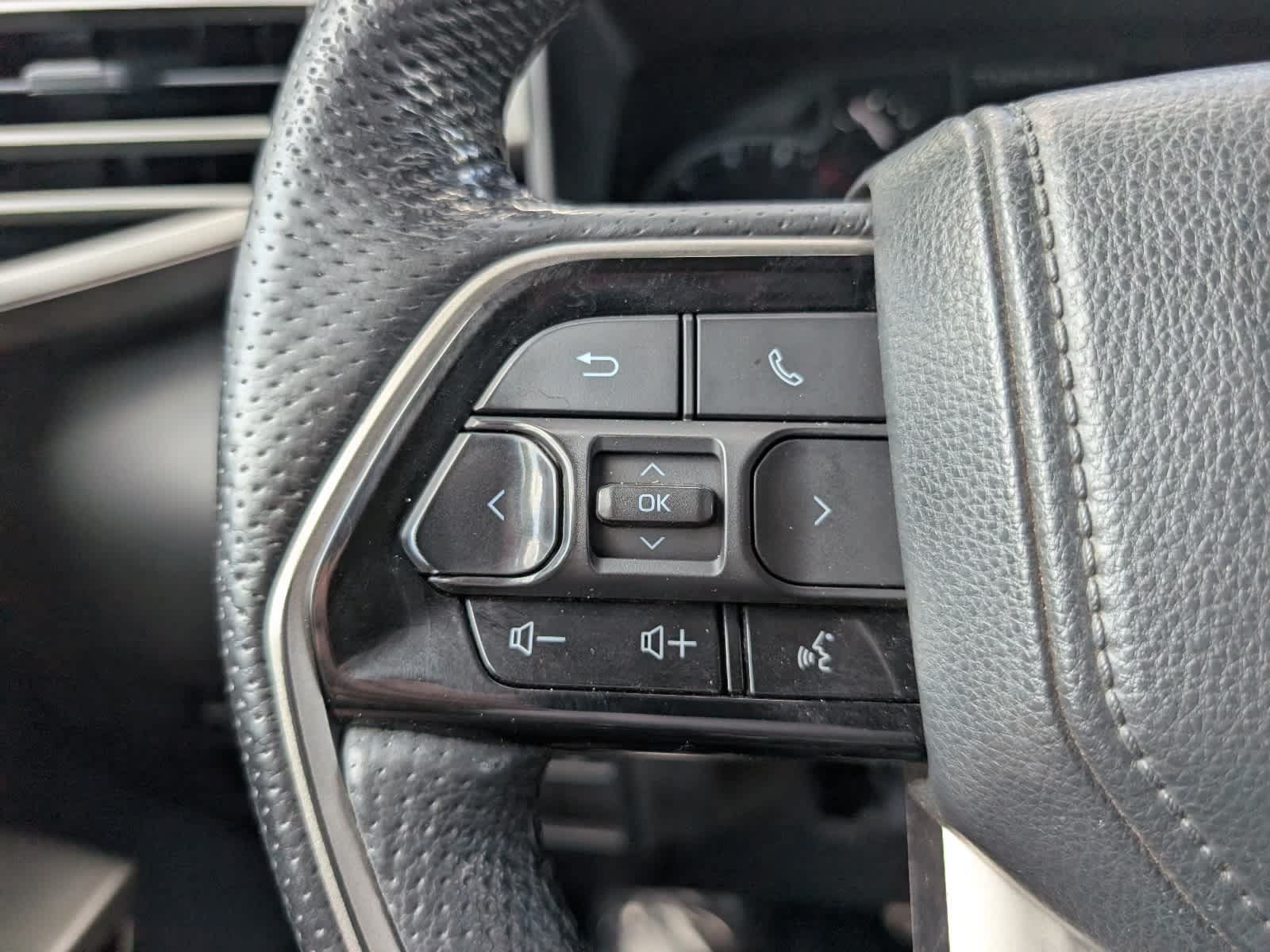 Used 2022 Toyota Tundra Limited w/ TRD Off-Road Package AWD/4WD image 23
