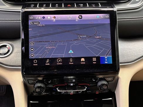 New 2025 Jeep Grand Cherokee L Limited RWD image 7
