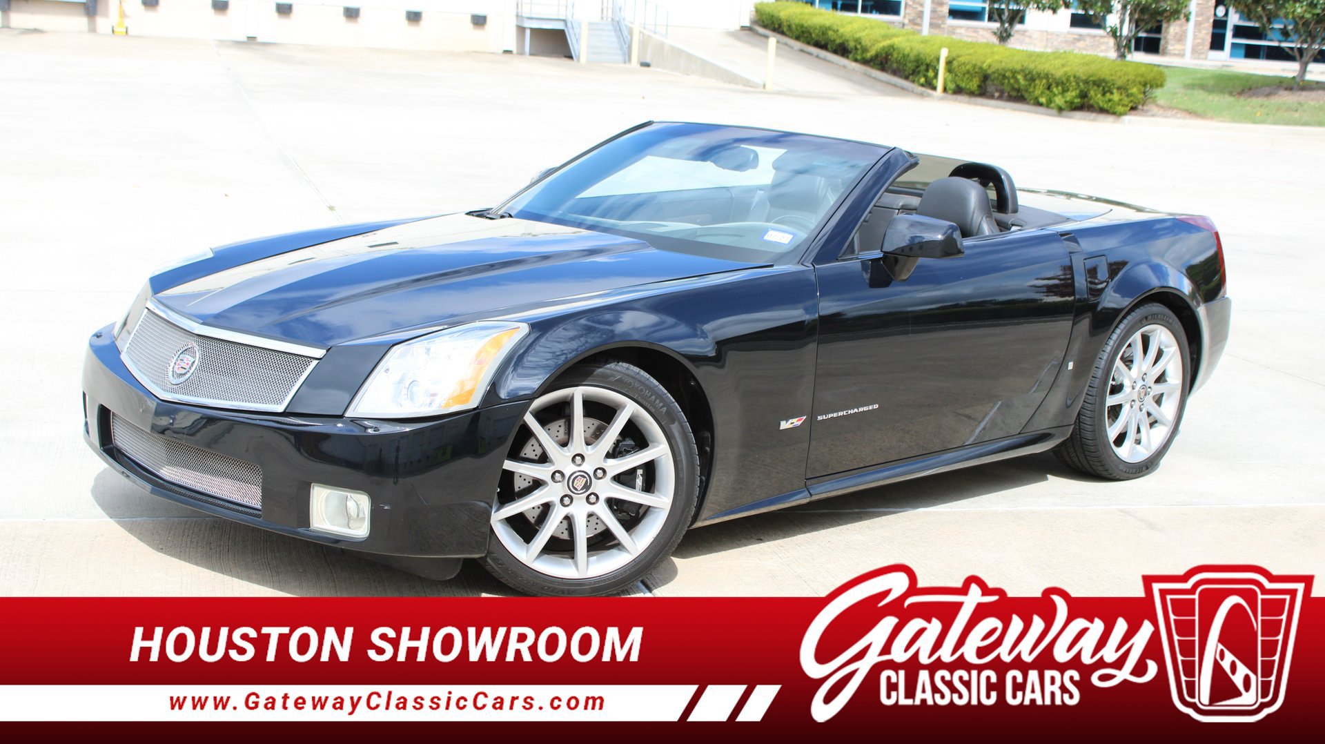 Used 2006 Cadillac XLR V RWD image 1