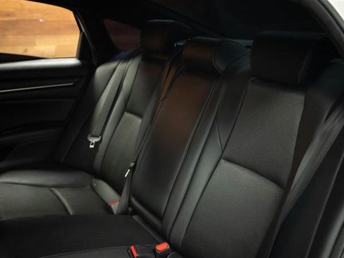 Used 2019 Honda Accord Sport image 12