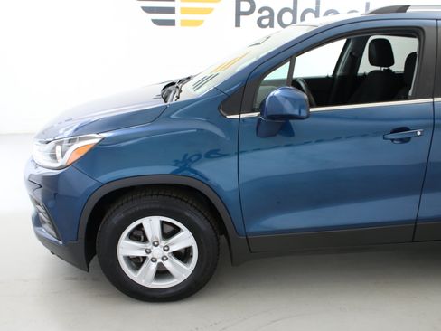 Used 2020 Chevrolet Trax LT FWD image 4